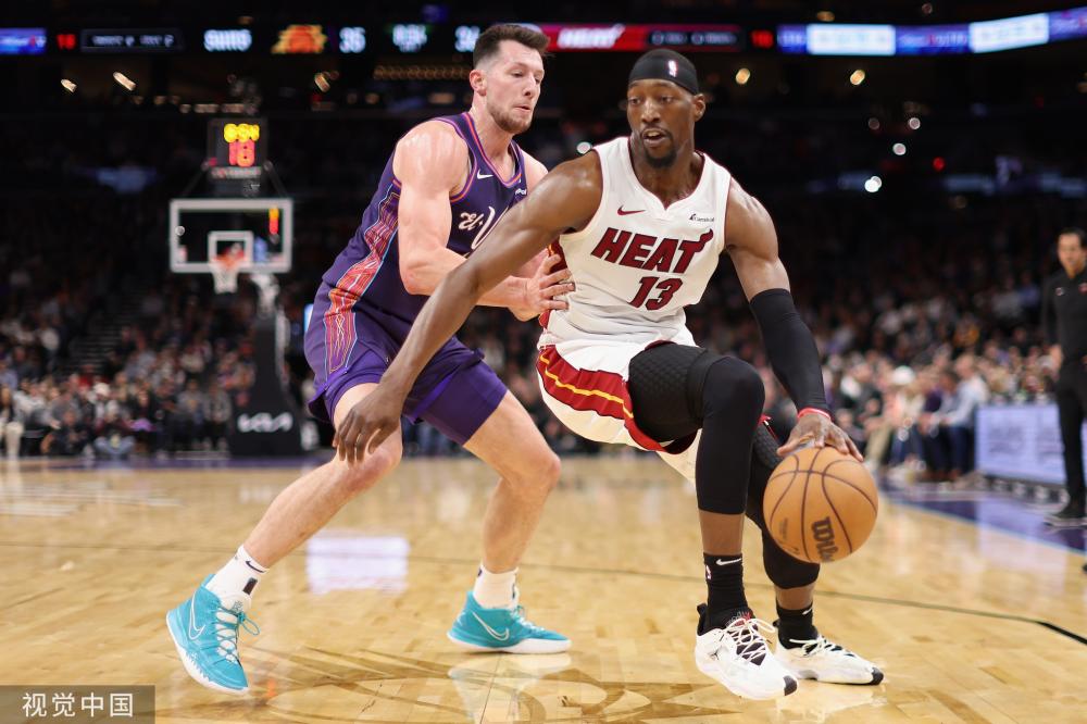 新审视他在 新审视他在